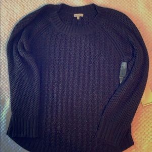 ✨NEW WITH TAGS✨ Calvin Klein Sweater size XL